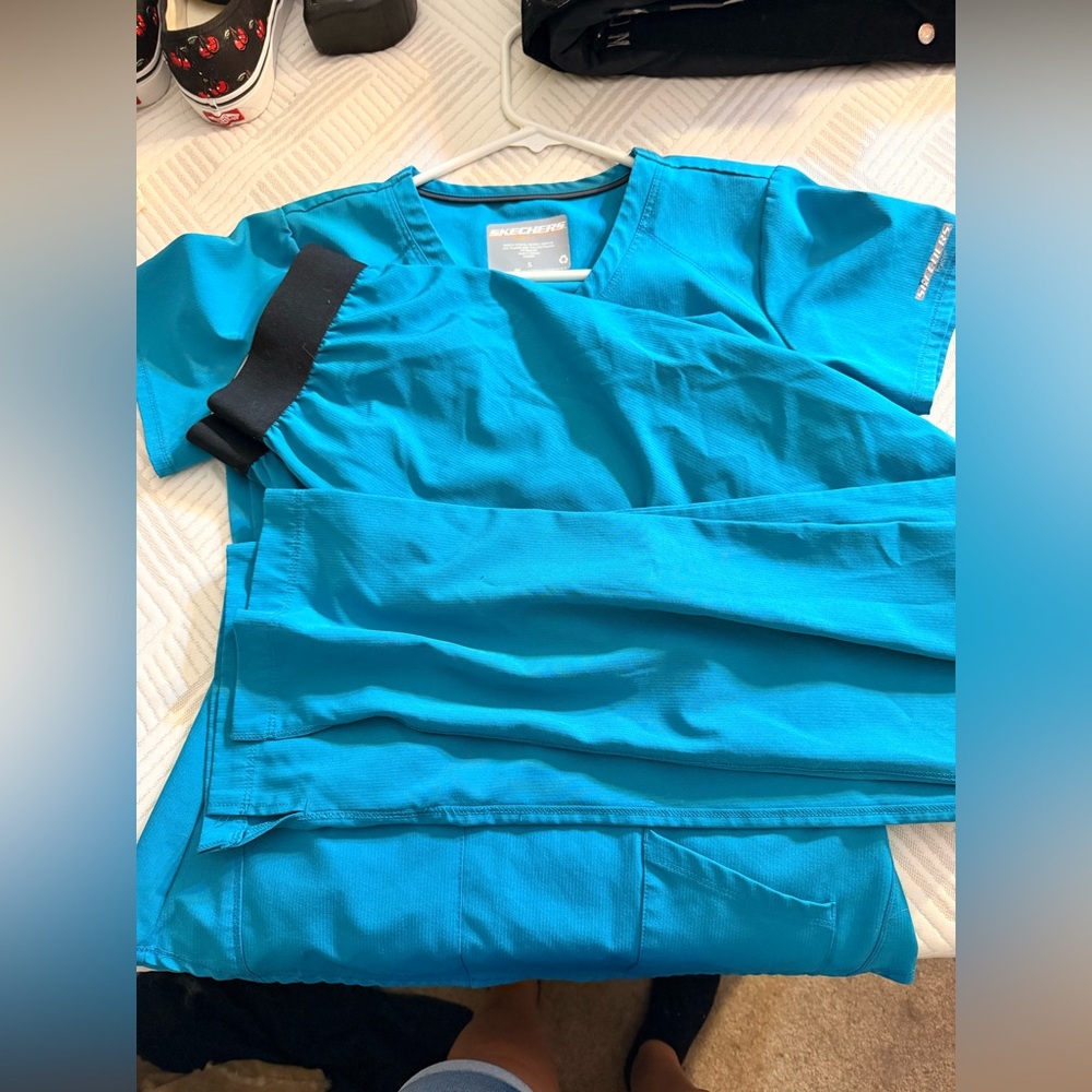 Skechers blue scrub set